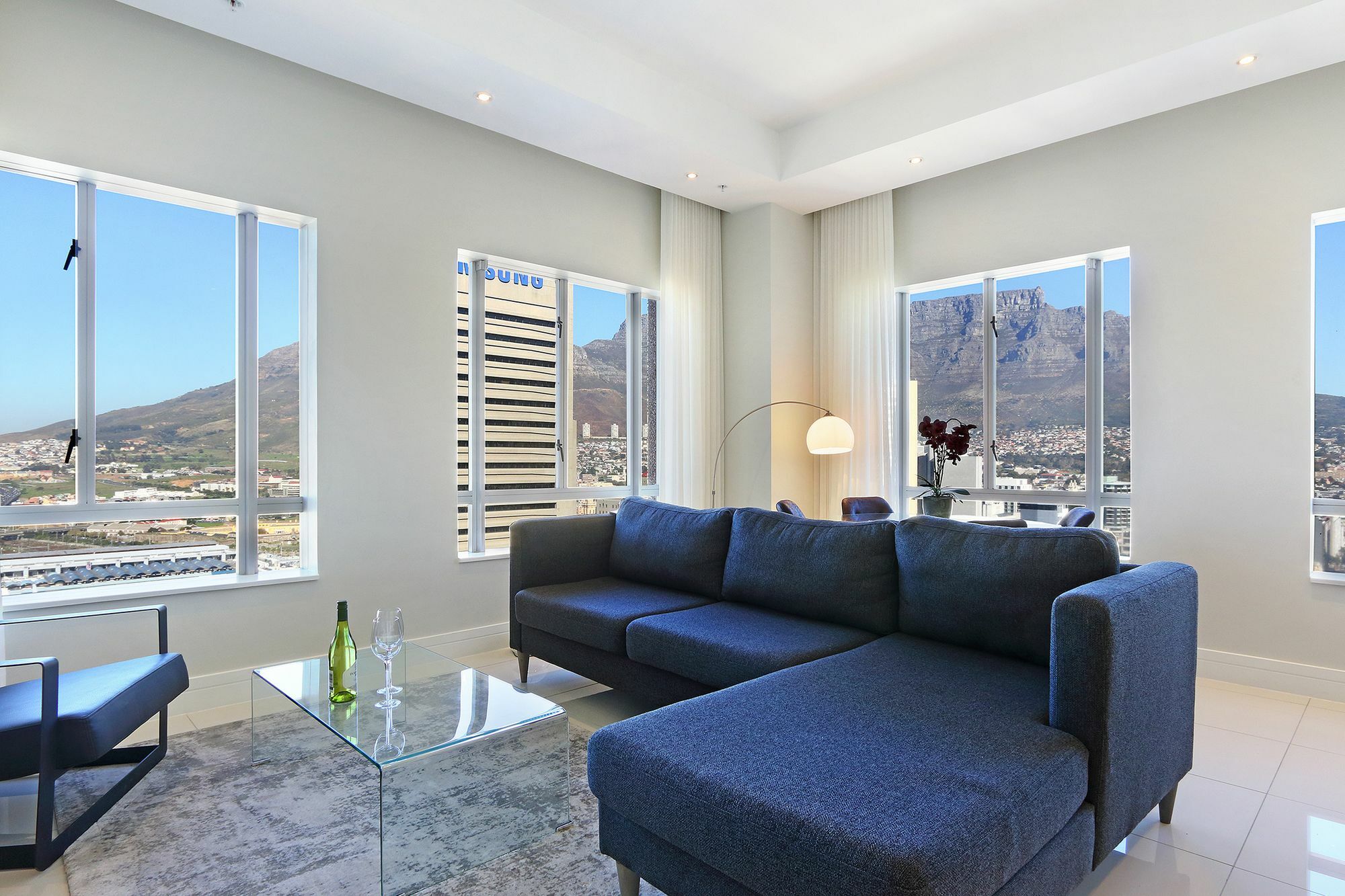 Triangle Luxury Suites By Totalstay Cape Town Exterior foto